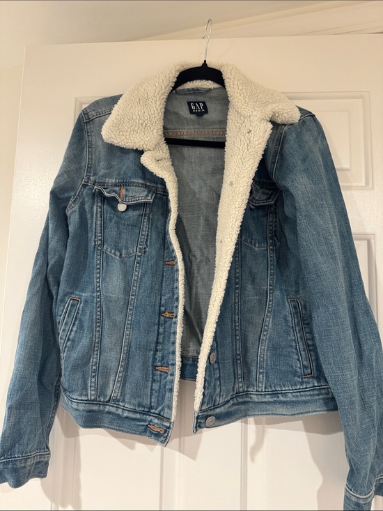GAP Jackets & Blazers - GAP Light Blue Denim Jacket with Cream Sherpa Lining